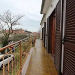 Rosanna 2 *