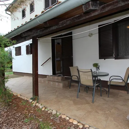 Apartament Rosanna 2 *