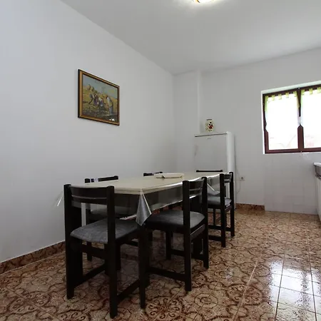 Rosanna 2 Apartman *